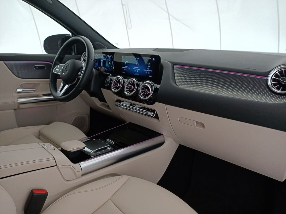 Mercedes-Benz GLA SUV usata a Matera (7)