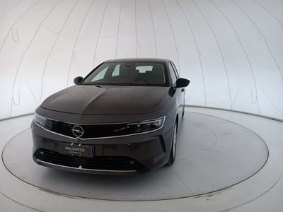 Opel Astra 1.2 t Edition s&amp;s 110cv del 2023 usata a Bari