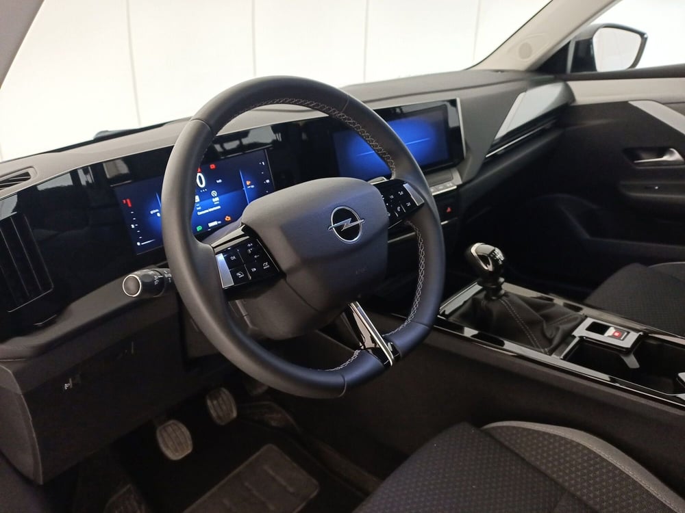 Opel Astra usata a Bari (5)
