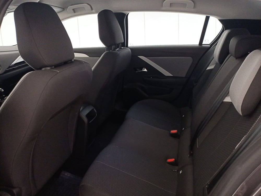 Opel Astra usata a Bari (8)