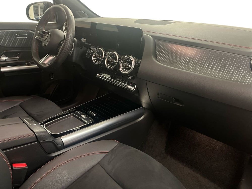 Mercedes-Benz EQA usata a Milano (15)