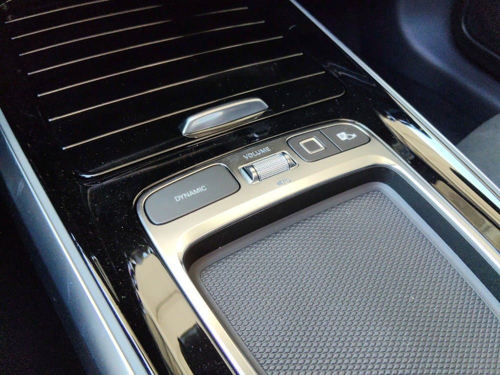 Mercedes-Benz GLB nuova a Pescara (16)