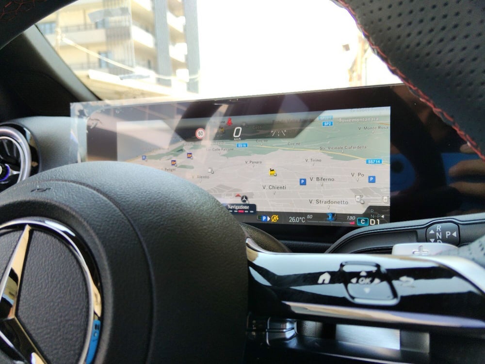 Mercedes-Benz GLB nuova a Pescara (18)