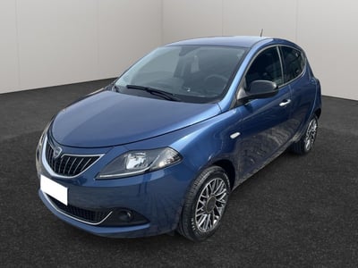 Lancia Ypsilon 1.0 FireFly 5 porte S&amp;S Hybrid Gold Plus del 2023 usata a Mozzagrogna