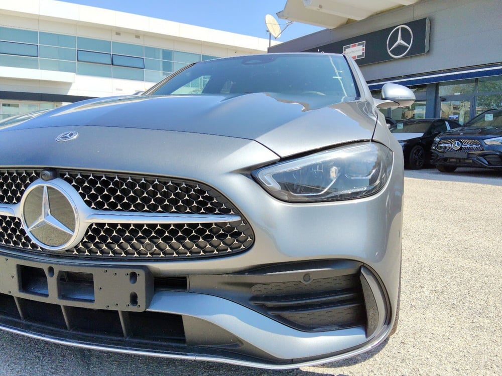 Mercedes-Benz Classe C nuova a Pescara (10)