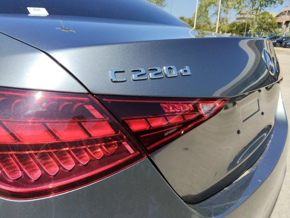 Mercedes-Benz Classe C nuova a Pescara (5)