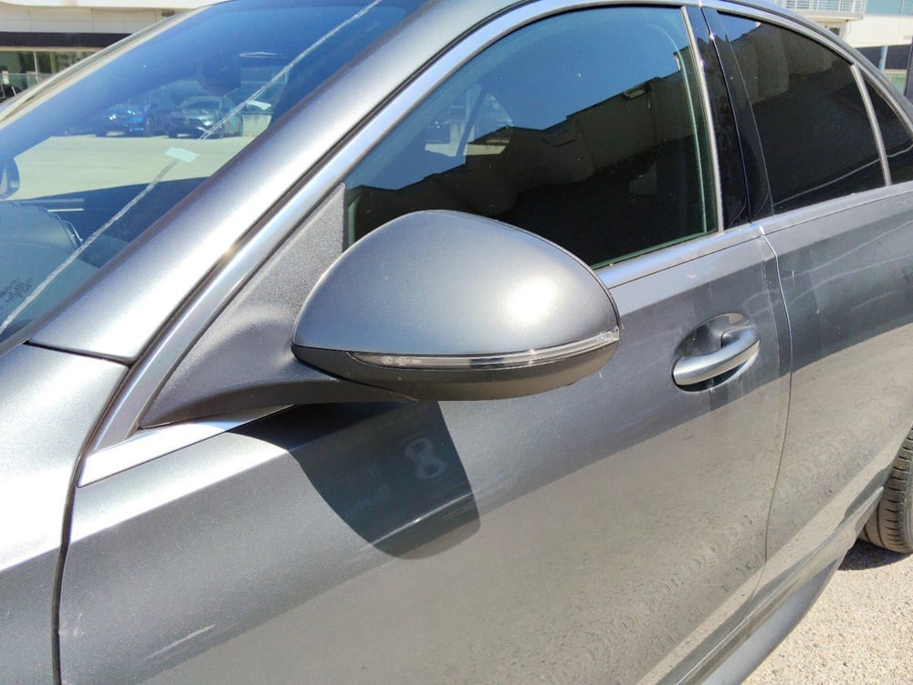 Mercedes-Benz Classe C nuova a Pescara (8)