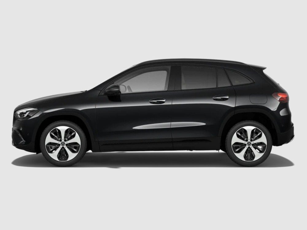 Mercedes-Benz GLA SUV nuova a Ancona (2)