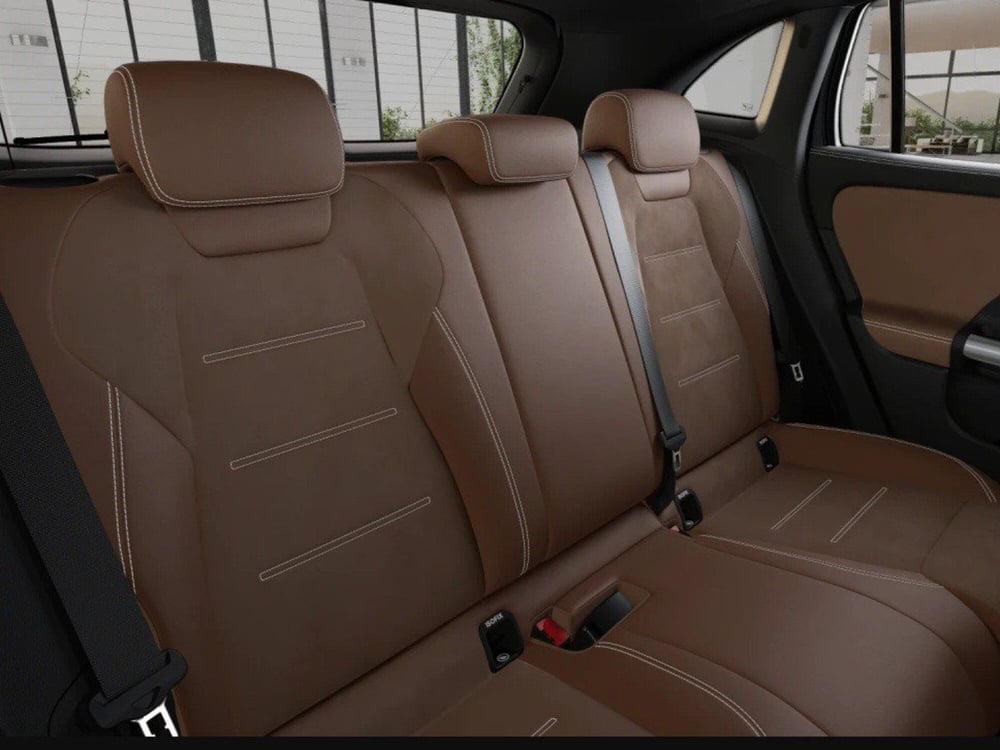 Mercedes-Benz GLA SUV nuova a Ancona (9)