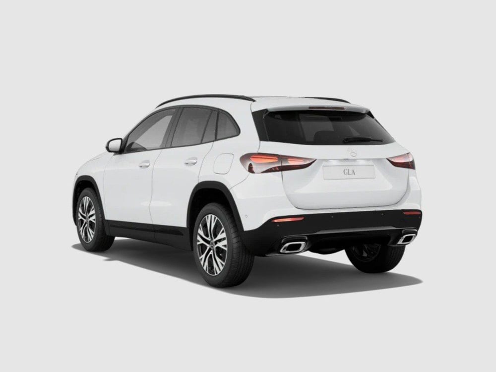 Mercedes-Benz GLA SUV nuova a Ancona (3)
