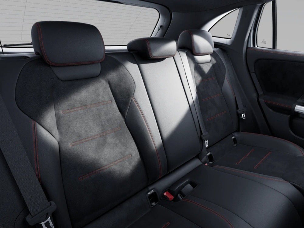 Mercedes-Benz GLA SUV nuova a Ancona (11)