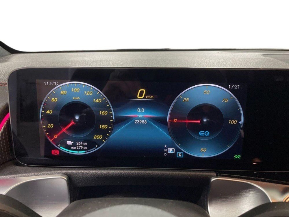 Mercedes-Benz EQB usata a Macerata (9)