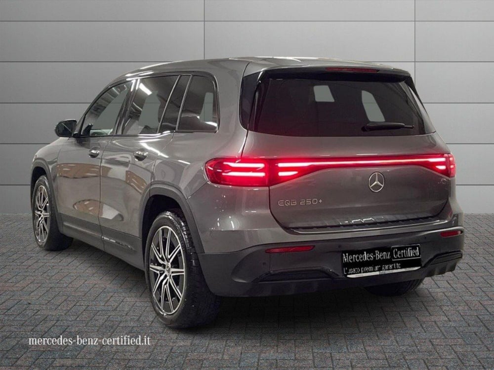 Mercedes-Benz EQB usata a Macerata (5)