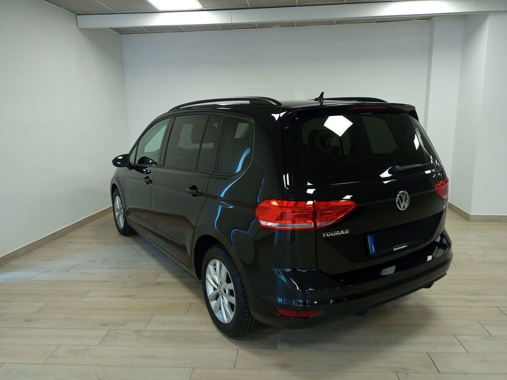 Volkswagen Touran usata a Torino (6)