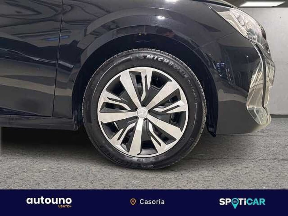 Peugeot 208 nuova a Napoli (10)