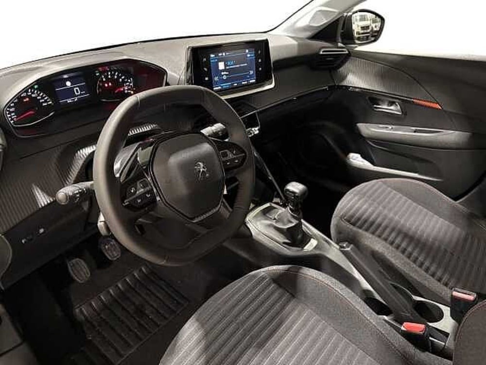 Peugeot 208 nuova a Napoli (12)