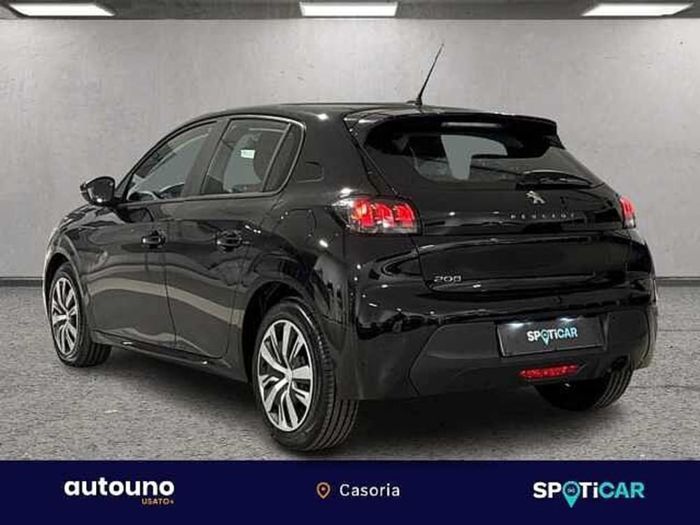 Peugeot 208 nuova a Napoli (3)