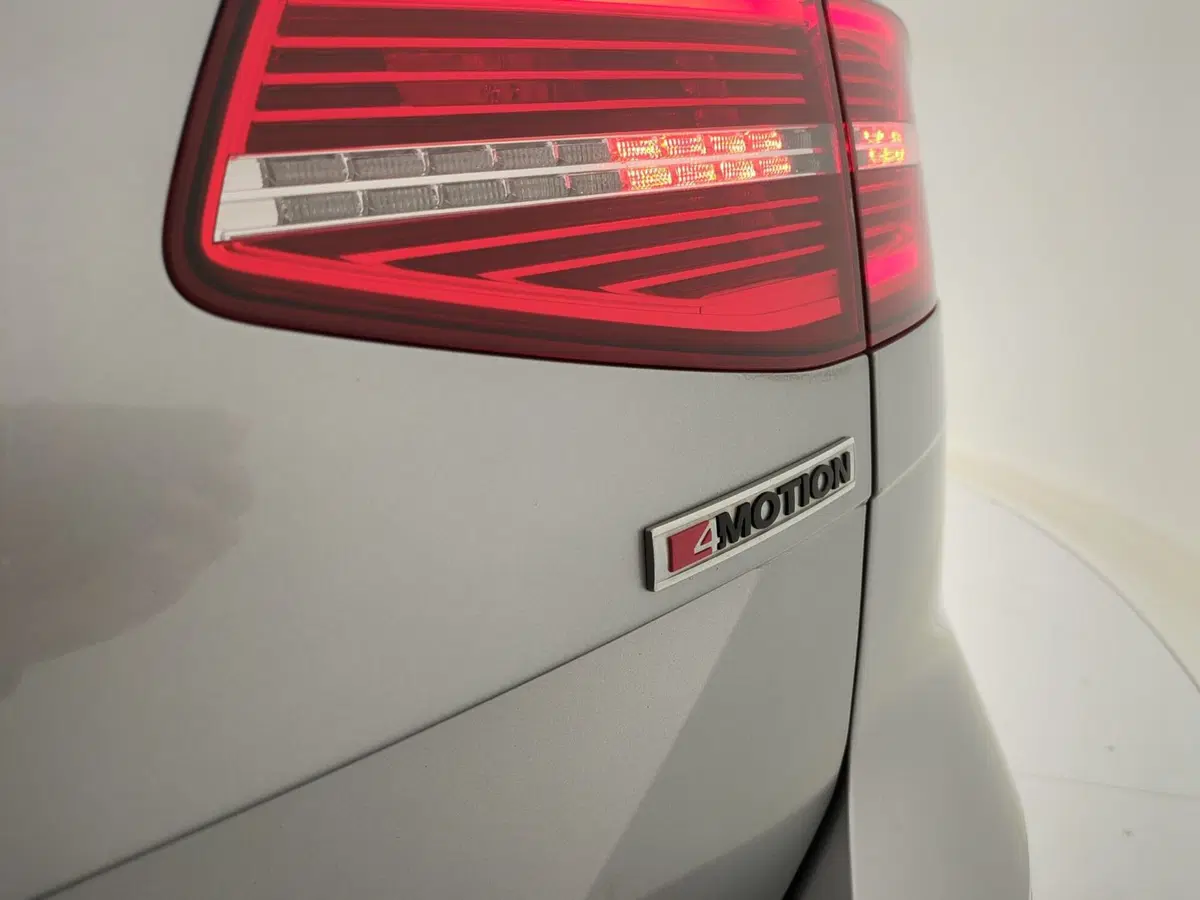 Volkswagen Passat Variant usata a Avellino (12)