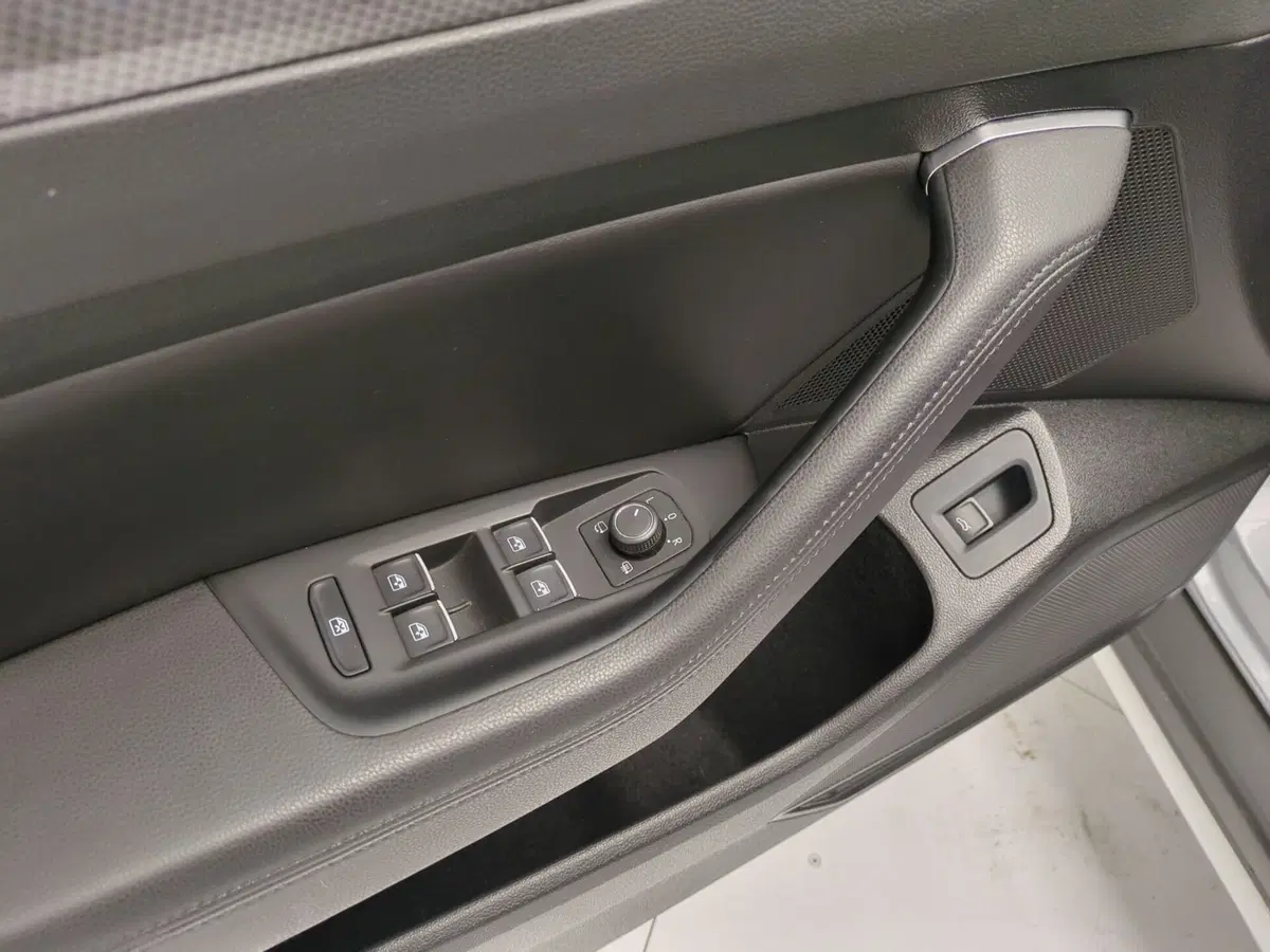 Volkswagen Passat Variant usata a Avellino (16)