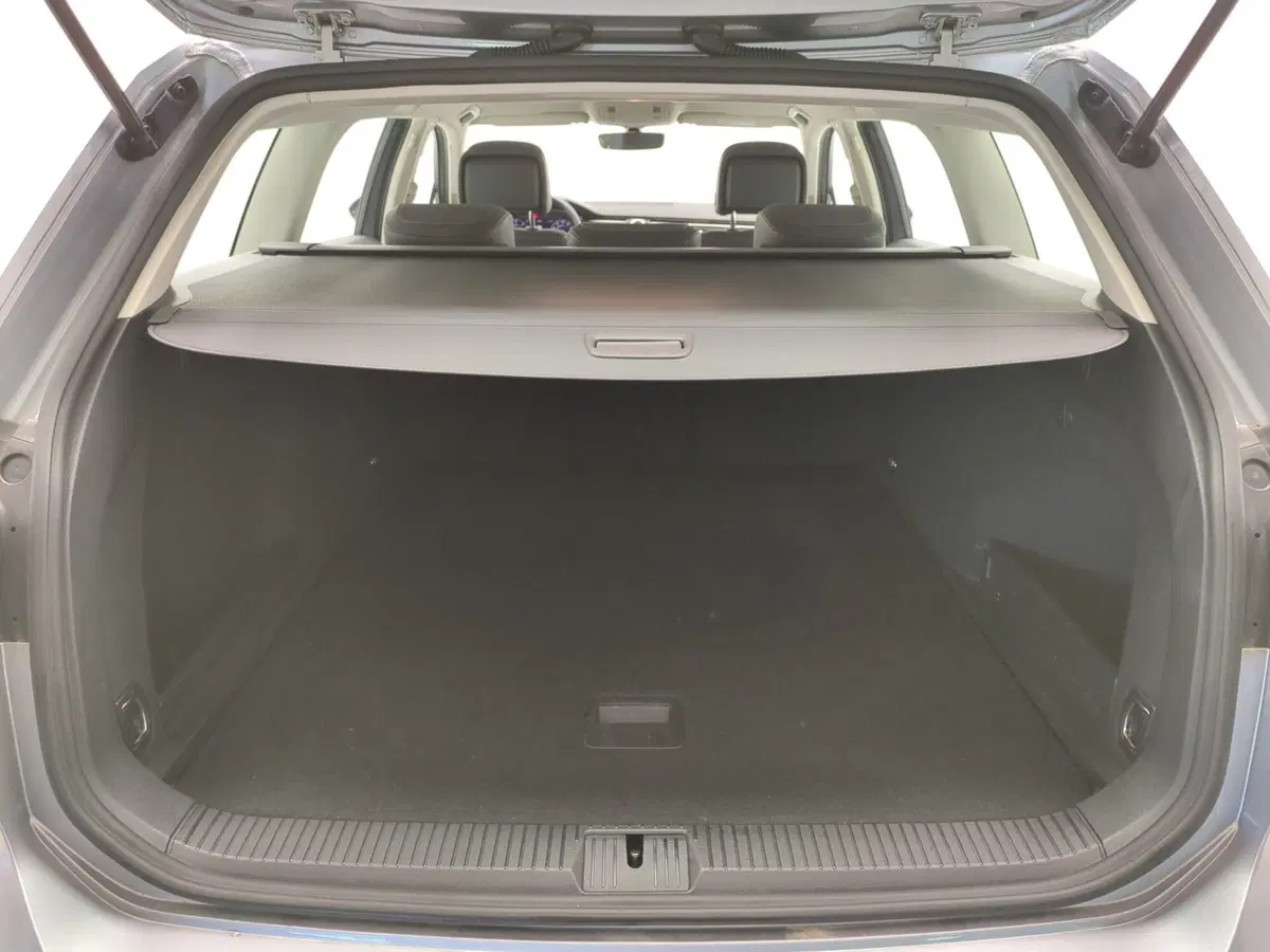 Volkswagen Passat Variant usata a Avellino (8)