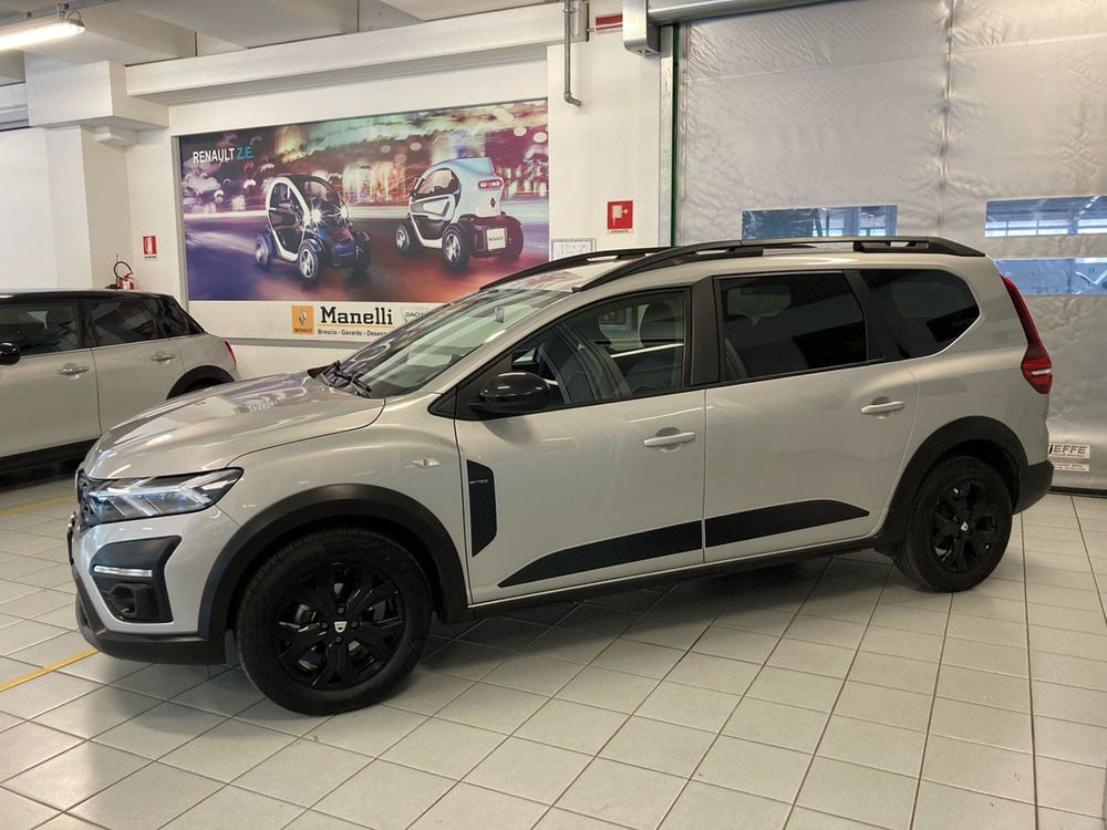 Dacia Jogger usata a Brescia (4)