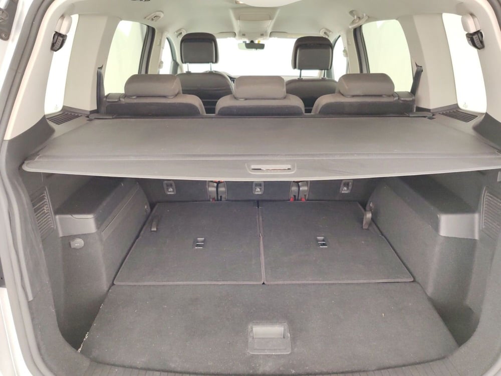 Volkswagen Touran usata a Massa-Carrara (16)