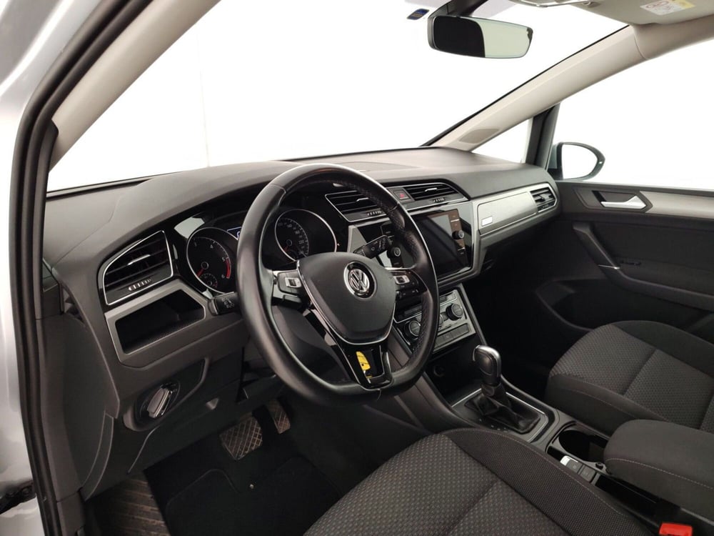 Volkswagen Touran usata a Massa-Carrara (8)