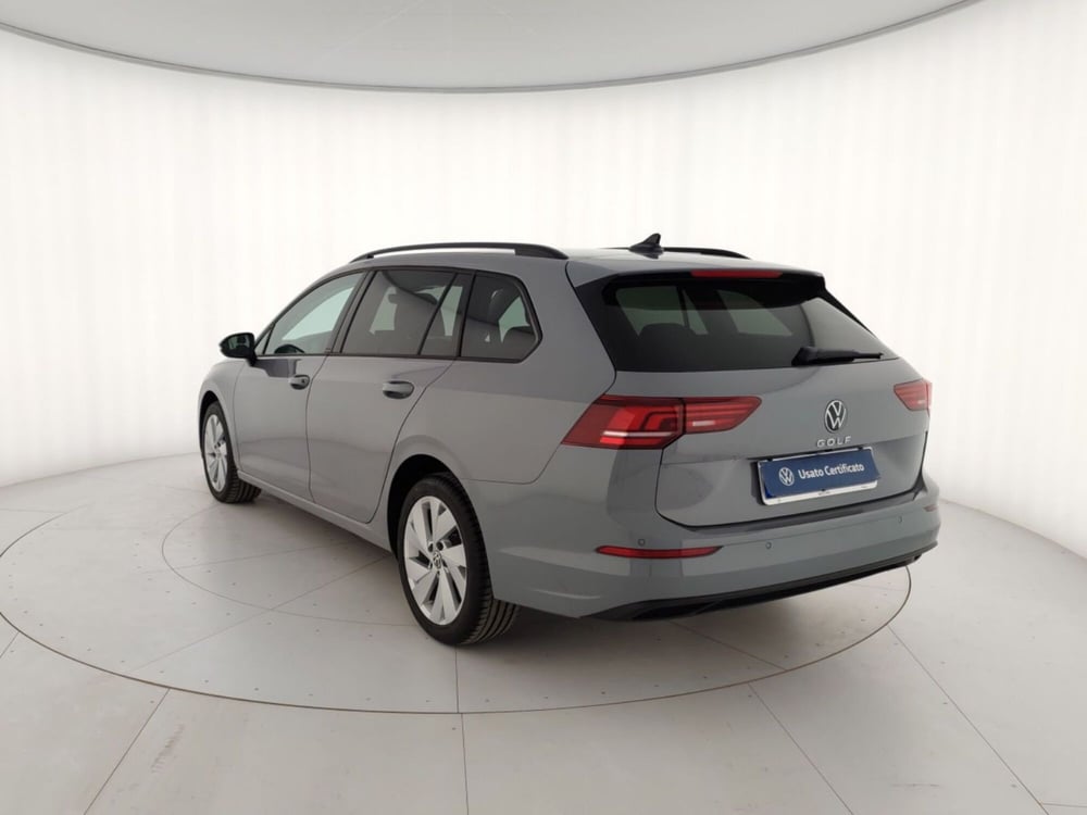 Volkswagen Golf Variant nuova a Massa-Carrara (2)