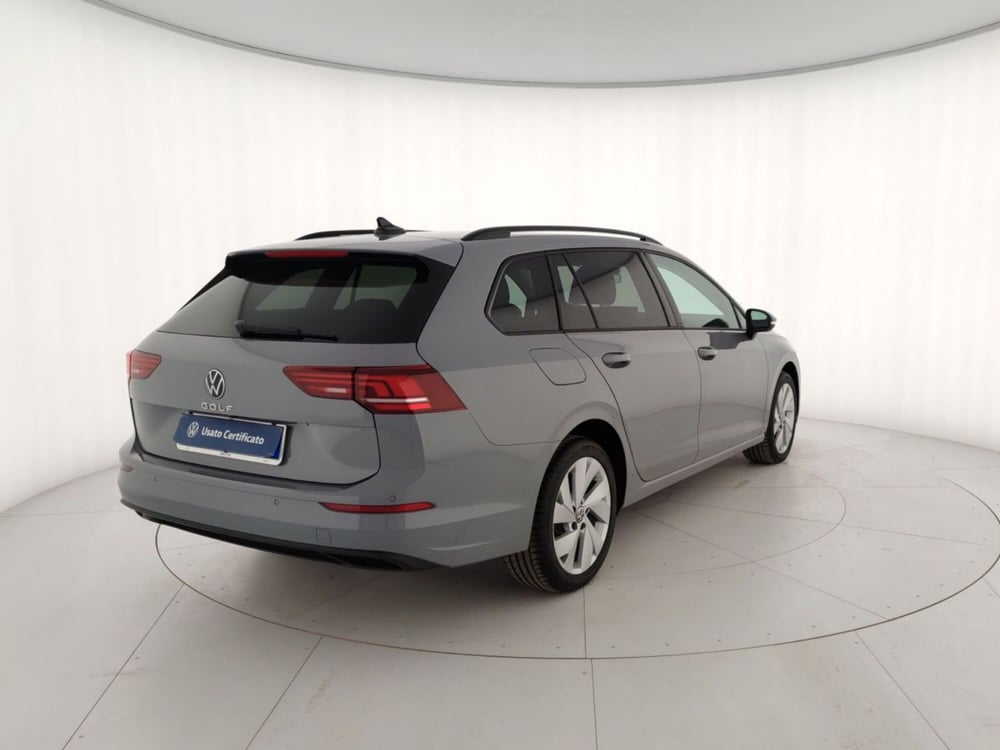 Volkswagen Golf Variant nuova a Massa-Carrara (3)