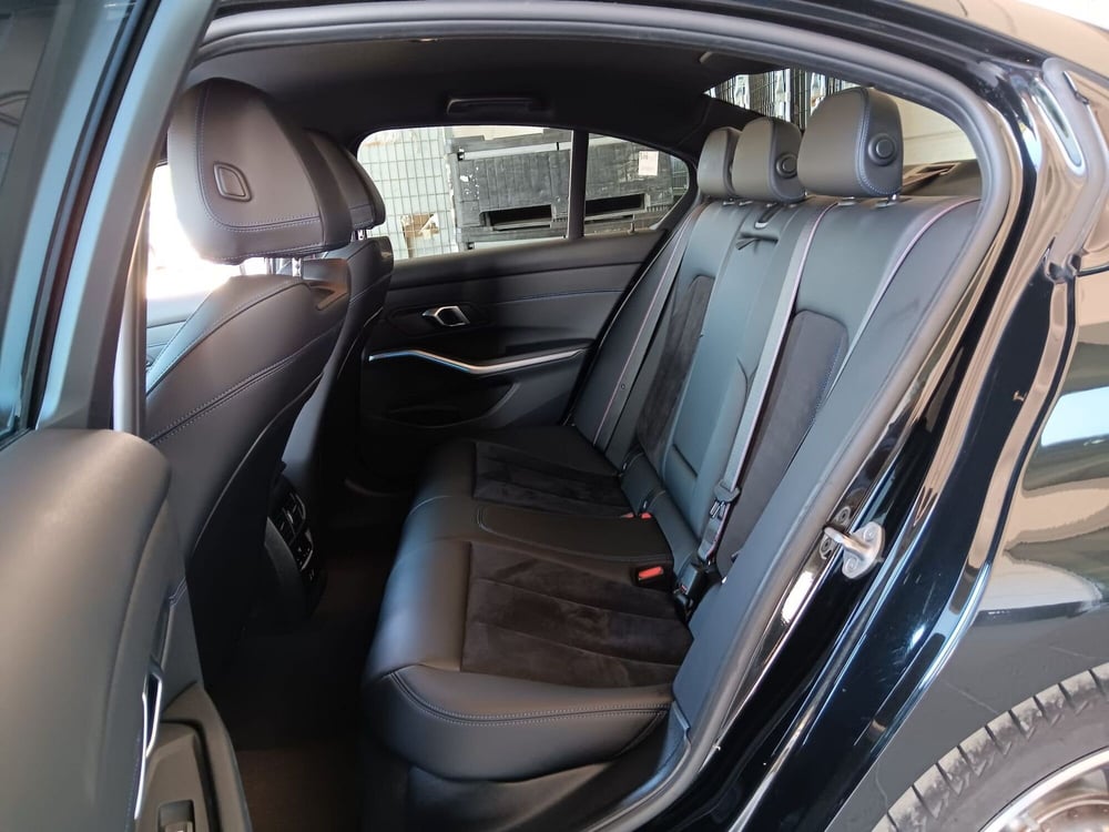 BMW Serie 3 usata a Asti (9)