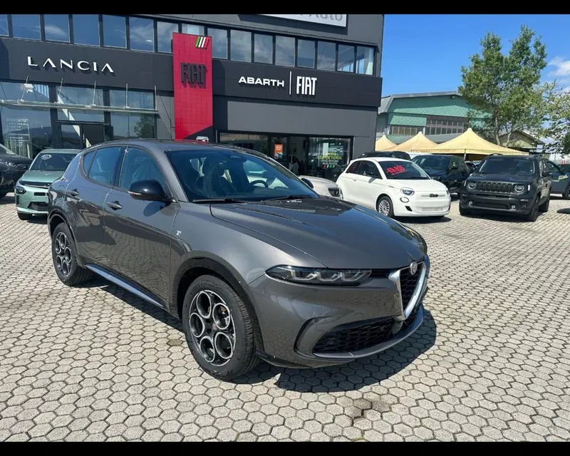 Alfa Romeo Tonale nuova a Lucca
