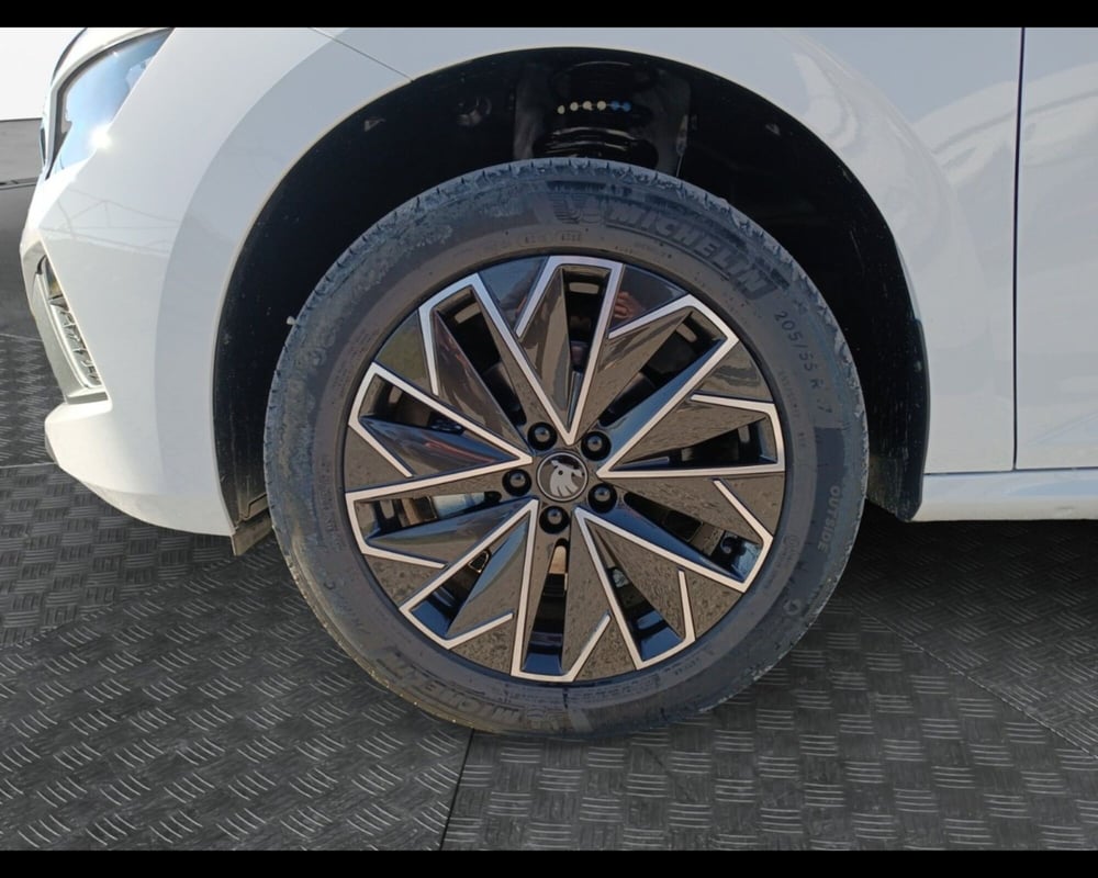 Skoda Kamiq nuova a Ravenna (14)