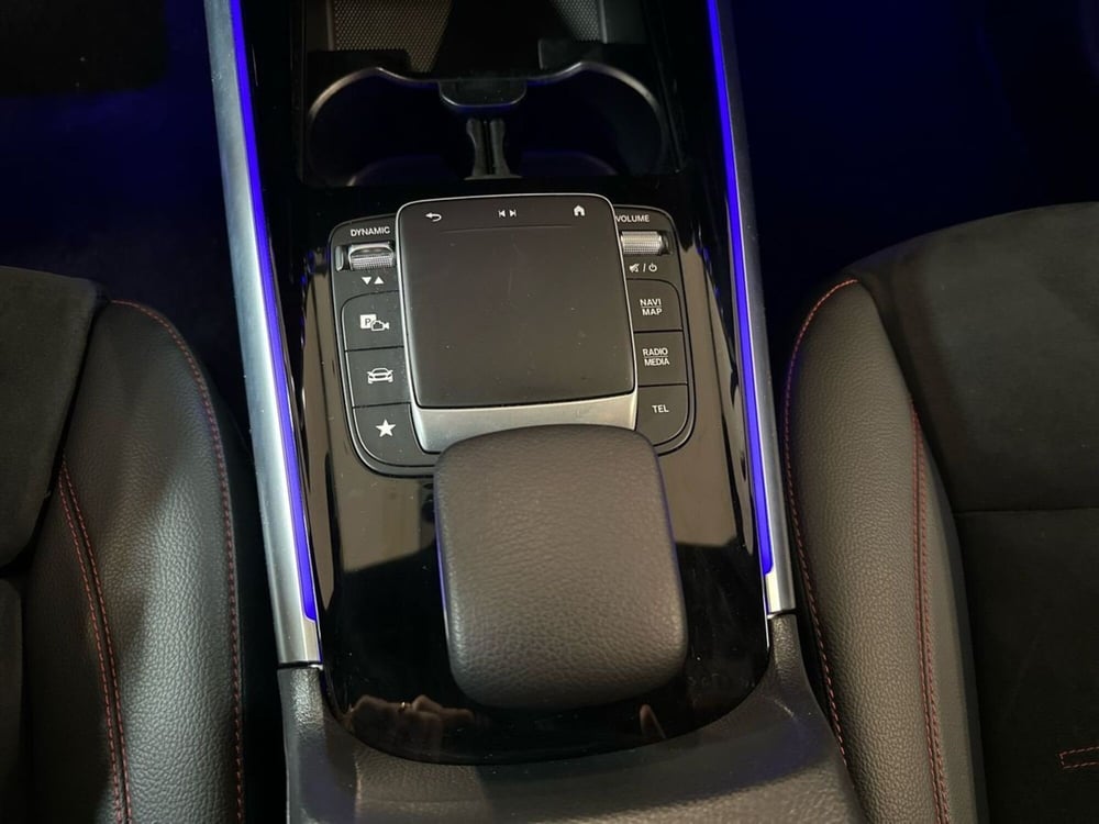 Mercedes-Benz GLA SUV usata a Prato (18)