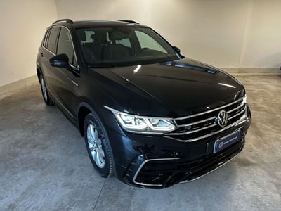 Volkswagen Tiguan 2.0 TDI 150 CV SCR DSG 4MOTION R-Line del 2021 usata a Avezzano