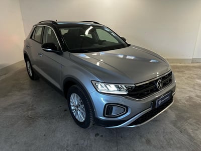 Volkswagen T-Roc 2.0 tdi Life 150cv dsg del 2024 usata a Avezzano
