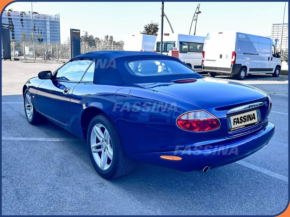 Jaguar XK usata a Milano (8)