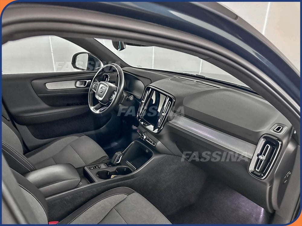 Volvo XC40 usata a Milano (15)