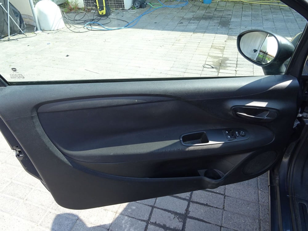 Fiat Grande Punto usata a Lucca (6)