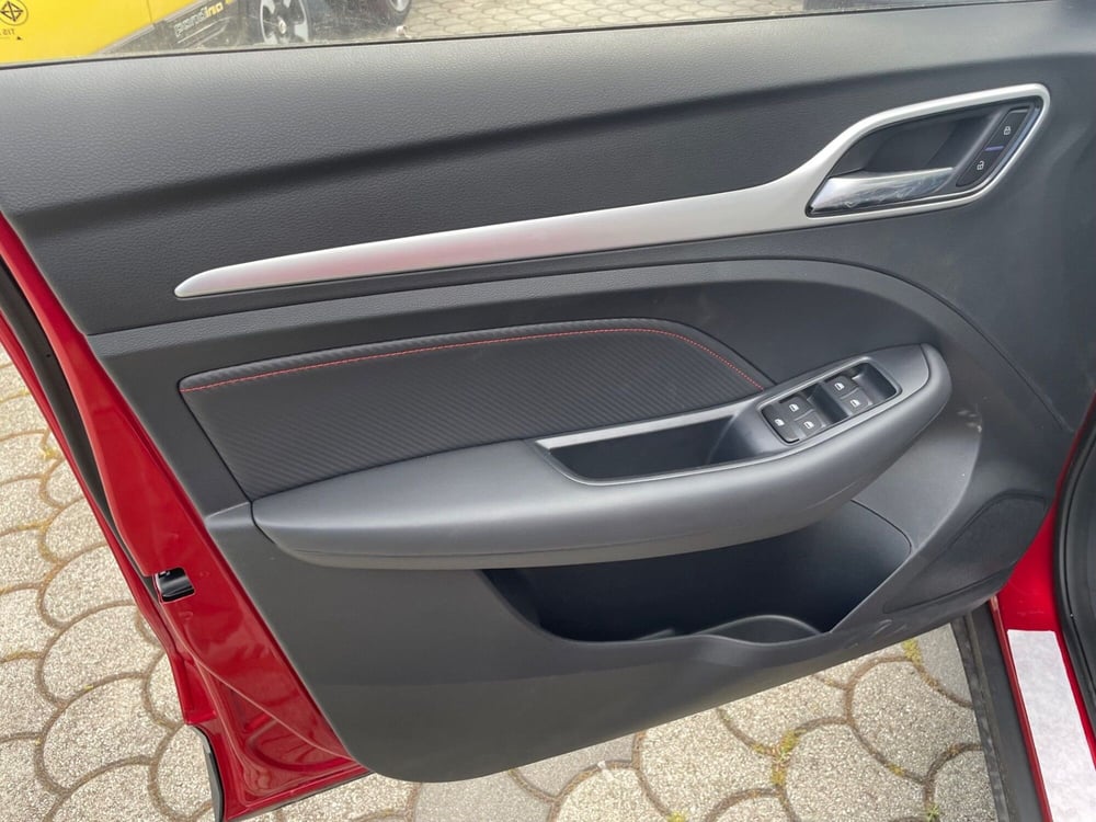 Mg ZS nuova a Lucca (11)