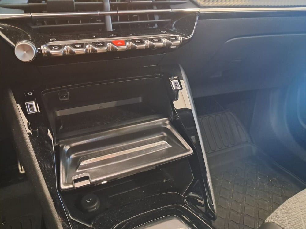Peugeot 2008 usata a Cagliari (12)