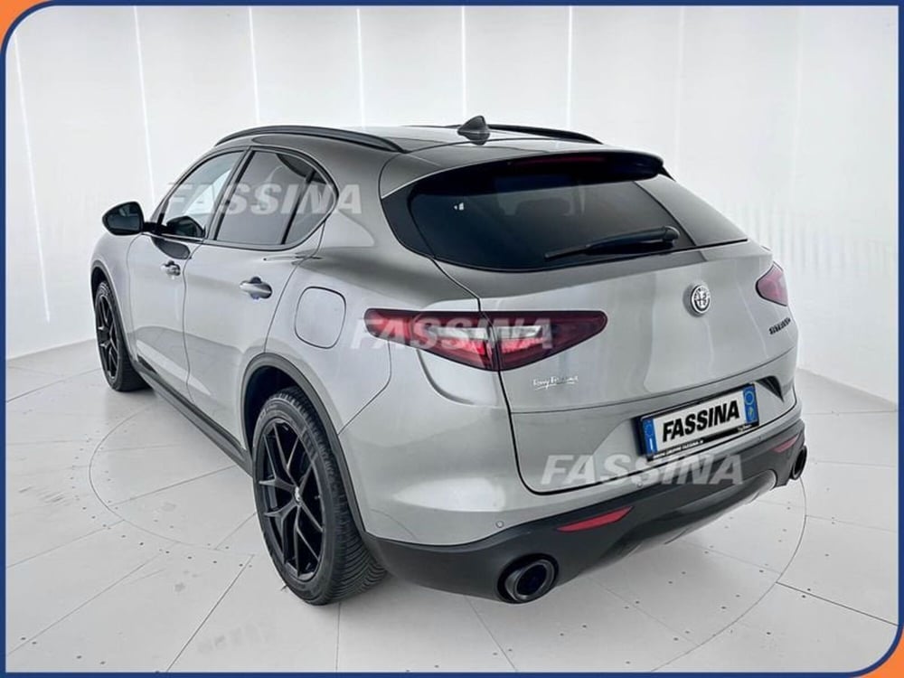 Alfa Romeo Stelvio usata a Milano (4)