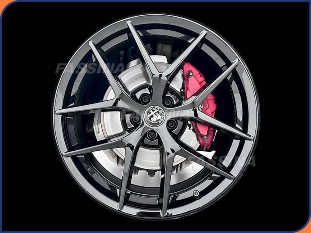 Alfa Romeo Stelvio usata a Milano (7)