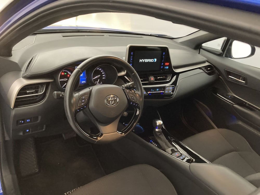 Toyota Toyota C-HR usata a Barletta-Andria-Trani (10)