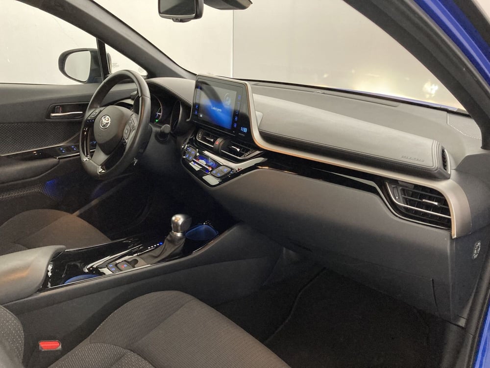 Toyota Toyota C-HR usata a Barletta-Andria-Trani (17)