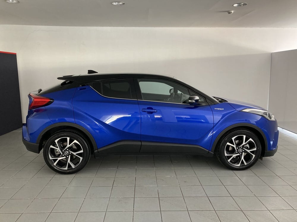 Toyota Toyota C-HR usata a Barletta-Andria-Trani (4)