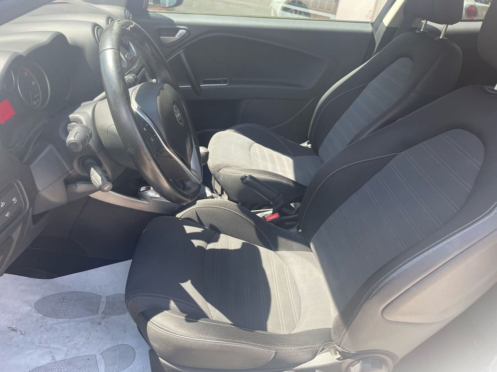 Alfa Romeo MiTo usata a Arezzo (10)