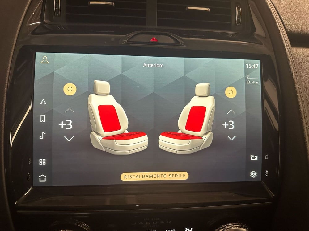 Jaguar E-Pace usata a Milano (12)
