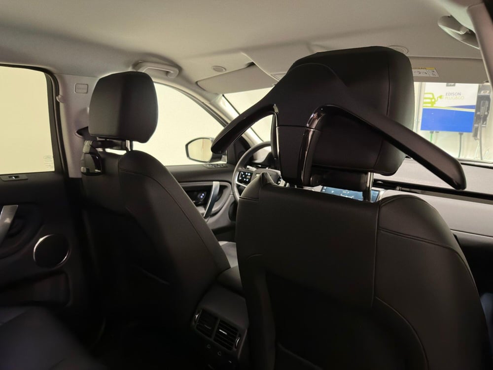 Land Rover Discovery Sport usata a Milano (17)