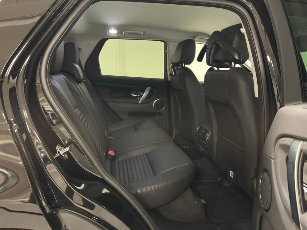 Land Rover Discovery Sport usata a Milano (5)