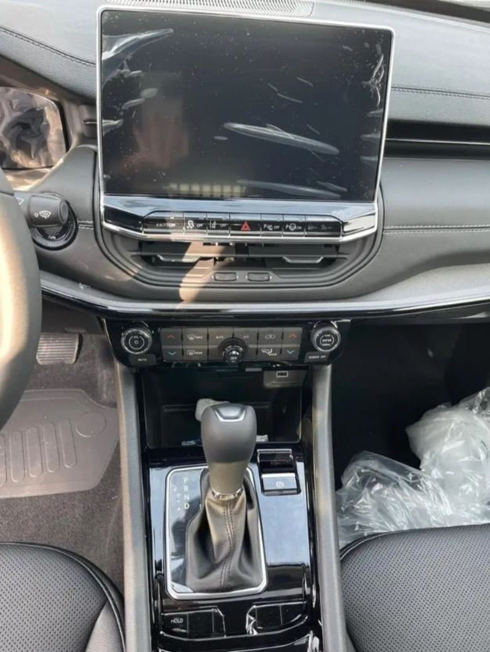 Jeep Compass nuova a Latina (7)